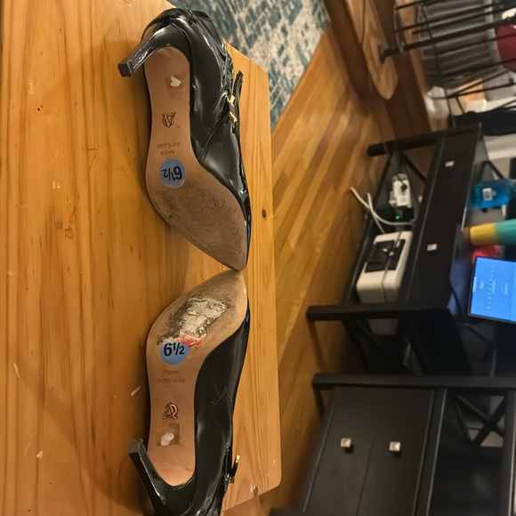 Vince Camuto ankle length patent leather booties - Picture 2 of 6